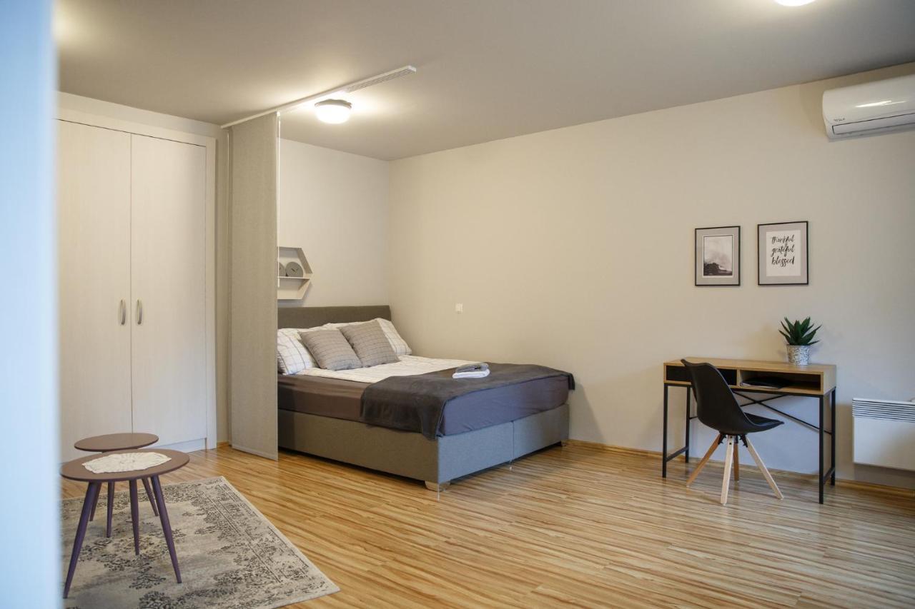 Apartment Nobl Plac Celje Exterior photo