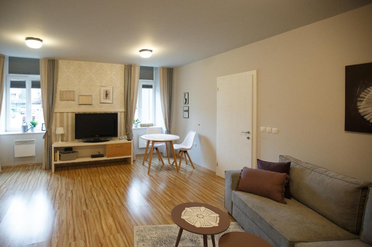 Apartment Nobl Plac Celje Exterior photo